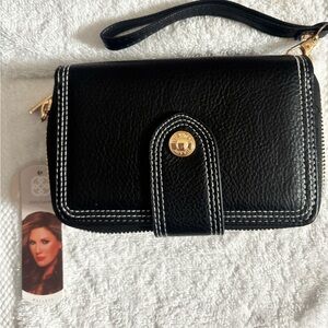Daisy Fuentes wallet